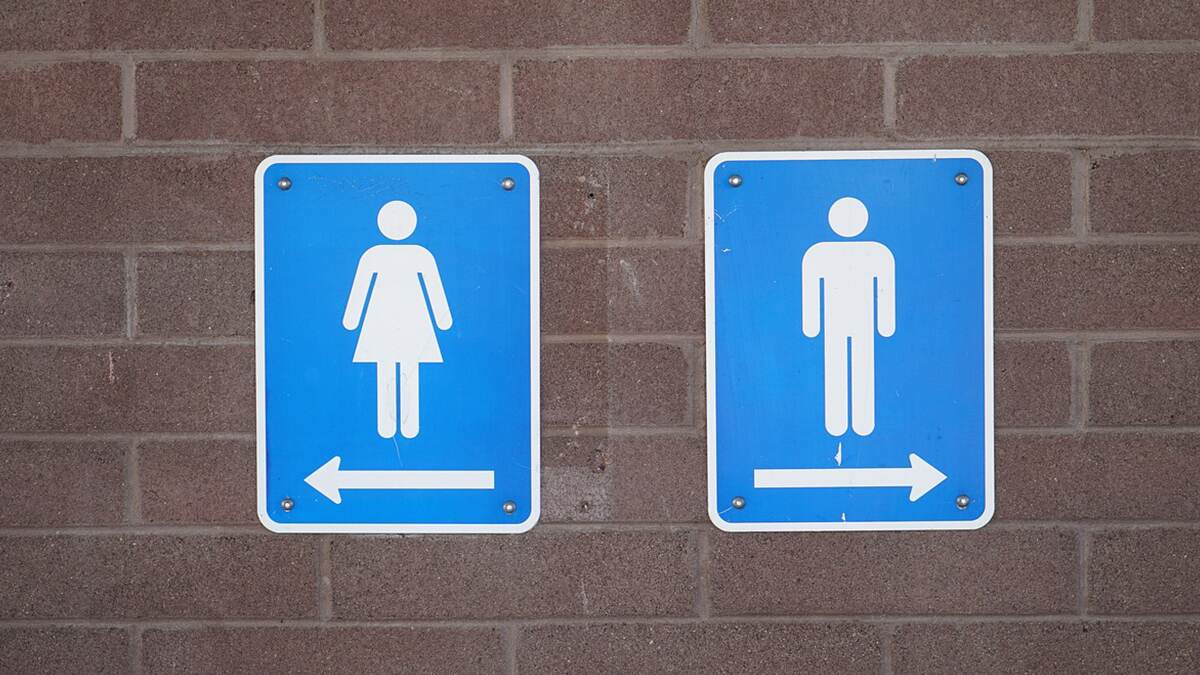 England's Mandate for Single-Sex Toilets: இனி ஒவ்வொரு பாலினத்தருக்கும் தனி தனி கழிப்பறைகள்.. இங்கிலாந்து அரசின் அதிரடி அறிவிப்பு..!