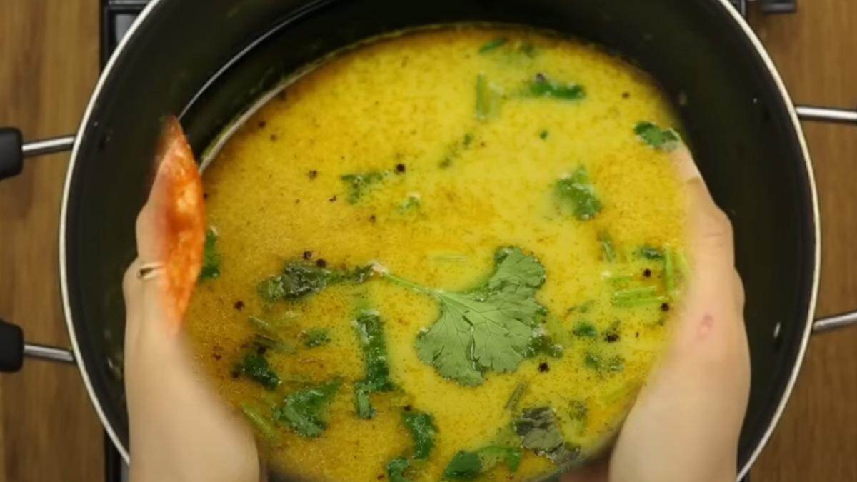Coconut Milk Rasam Recipe: தேங்காய் பால் ரசம் செய்வது எப்படி..? விவரம் உள்ளே..!