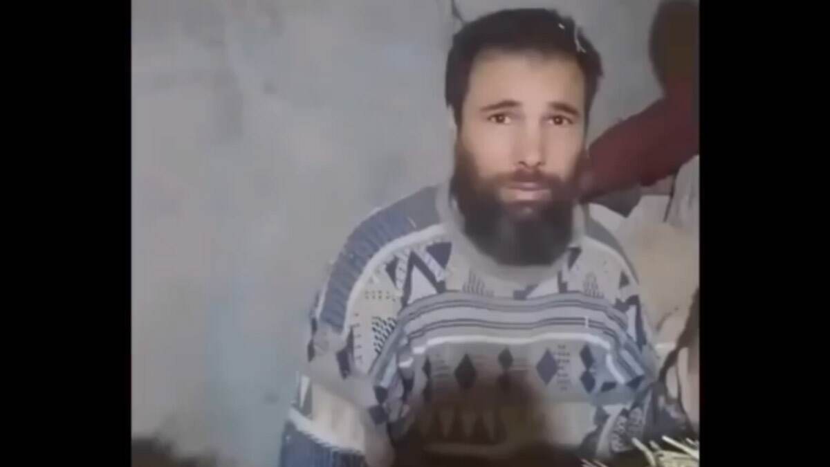 Missing Man Found Alive After 26 Years: 26 ஆண்டுகளுக்கு பின் பாதாள சிறையில் இருந்து மீட்கப்பட்ட நபர்; சூனியம் வைத்ததாக நடந்த கொடுமை.!