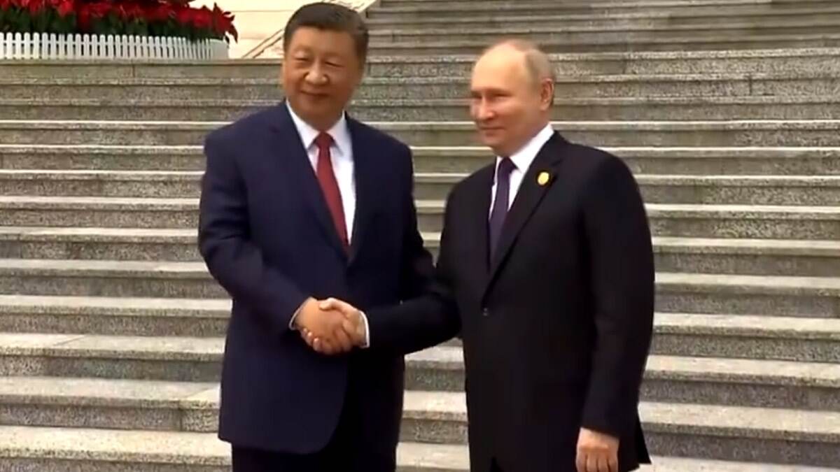 Russian President Putin's China Visit: சீனாவில் 2 நாட்கள் அரசுமுறை சுற்றுப்பயணம்: ரஷிய அதிபர் விளாடிமிர் புதின் - சீன அதிபர் ஜி ஜின்பிங் நேரில் சந்திப்பு..!