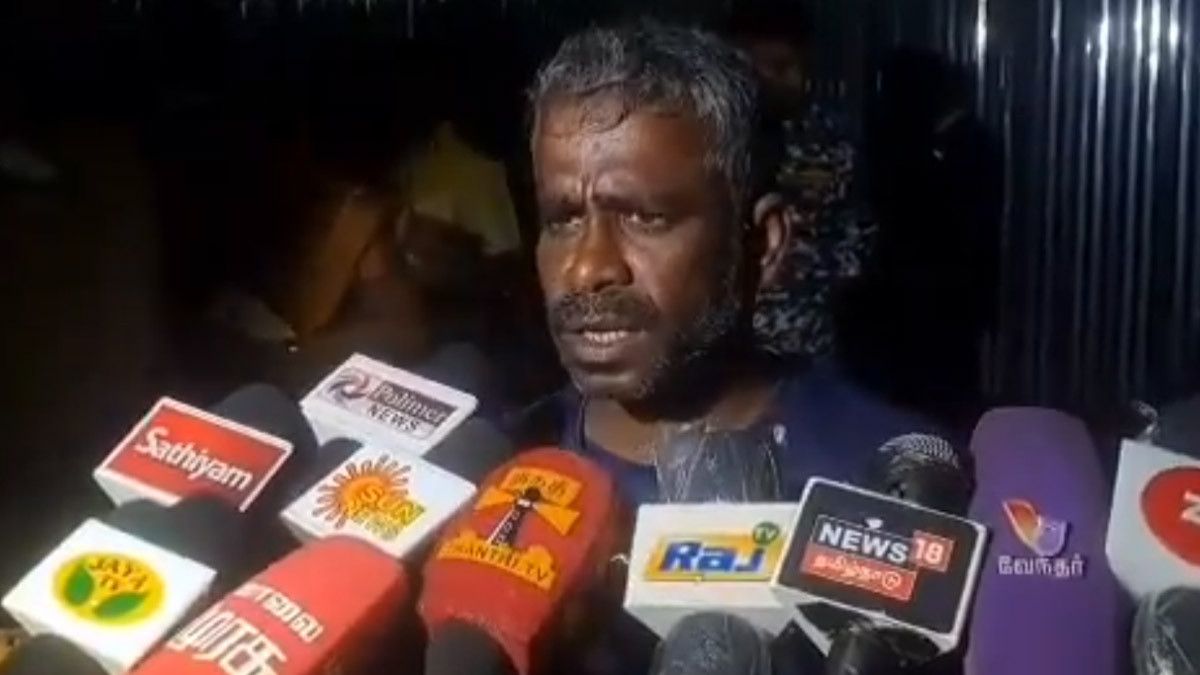 Sri Lankan Fishermen Arrested By Indian Navy: இந்திய கடல் எல்லைக்குள் வந்த இலங்கை மீனவர்கள்.. 14 பேர் கைது.. வைரலாகும் மீனவர்கள் பேட்டி..!