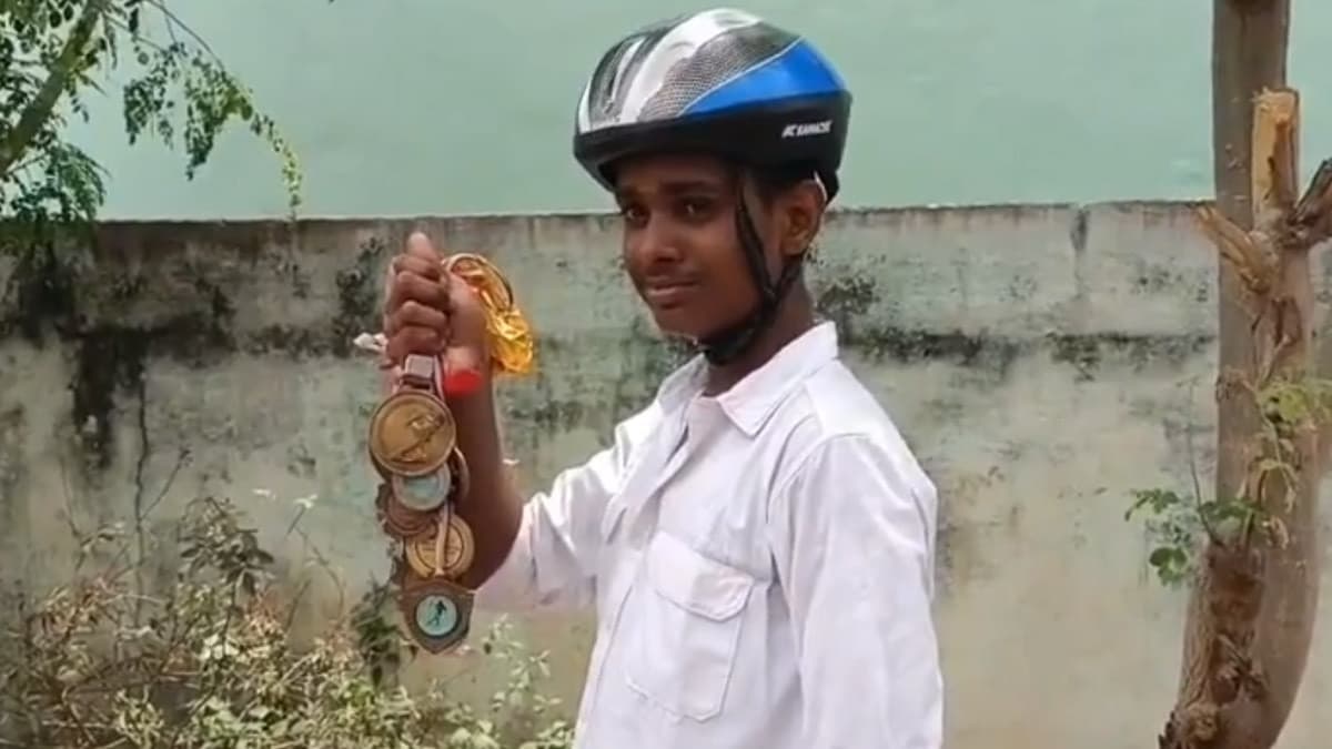 Tenkasi Student Selected For National Skating Competition: தாய்லாந்தில் நடைபெறவுள்ள ஸ்கேட்டிங் போட்டி.. மாணவன் உதவி கேட்டு கோரிக்கை..!
