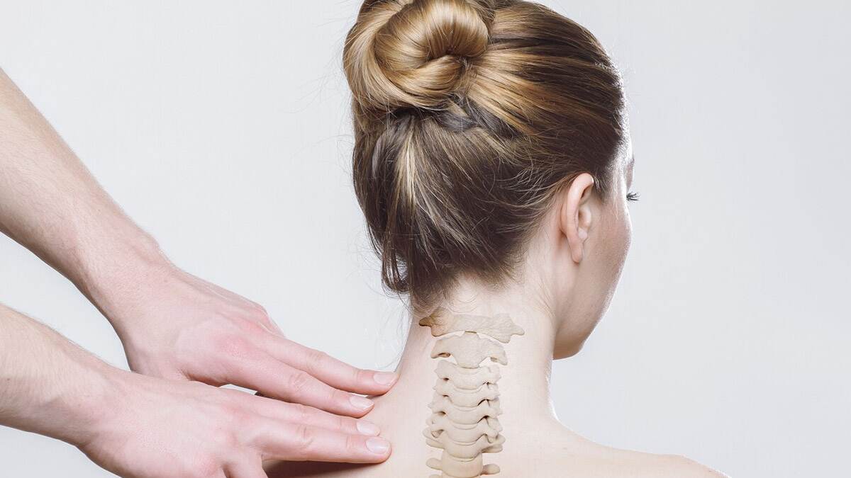 Healthy Spine: முதுகுத்தண்டை பராமரிக்க என்ன செய்ய வேண்டும்..? எளிய பழக்க வழக்க முறைகள் இதோ..!