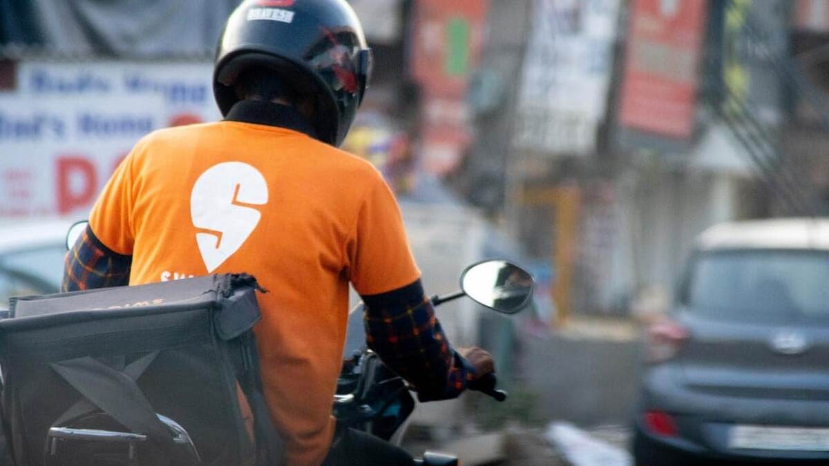 Swiggy Delivery Boy Resigns: கறியை டெலிவரி பண்ண சொன்ன கம்பெனி.. வேலையே வேணாம் என சென்ற ஊழியர்.!