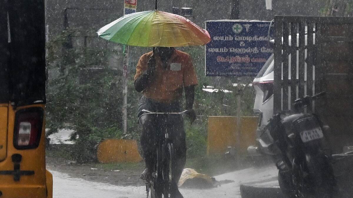 TN Weather Update: தமிழகத்தில் லேசான மழைக்கு வாய்ப்பு.. சென்னை வானிலை ஆய்வு மையம் அறிவிப்பு..!