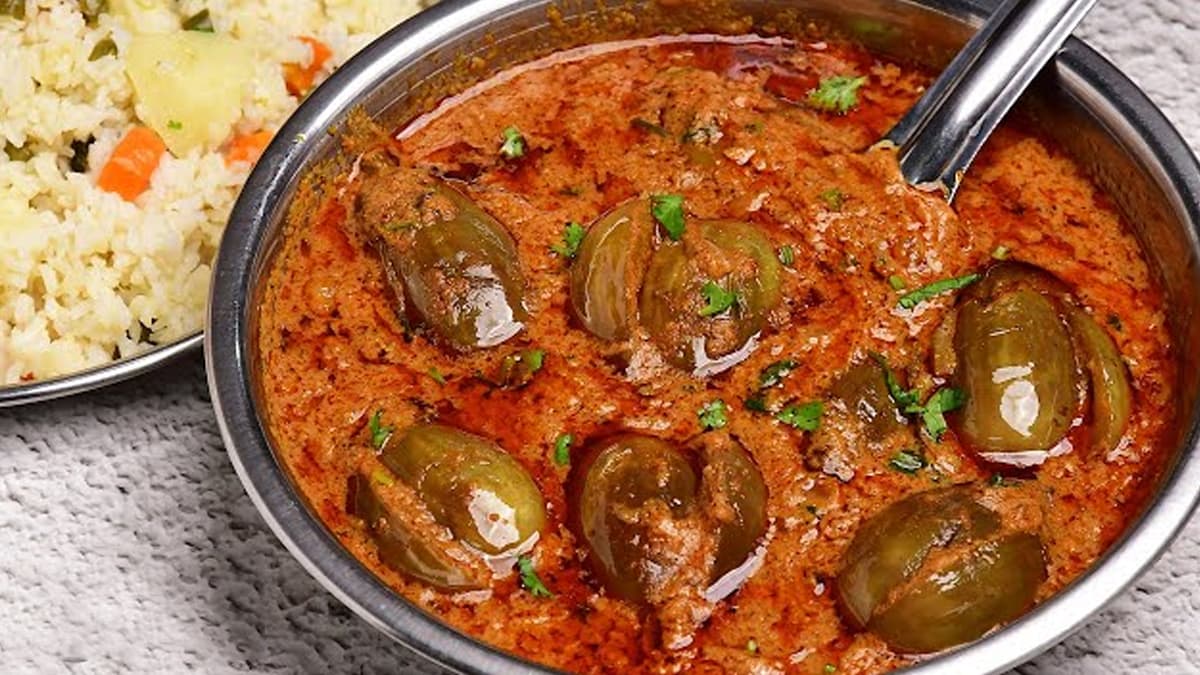 Brinjal Gravy Recipe: சுவைமிகுந்த கத்திரிக்காய் கிரேவி செய்வது எப்படி..? விவரம் உள்ளே..!