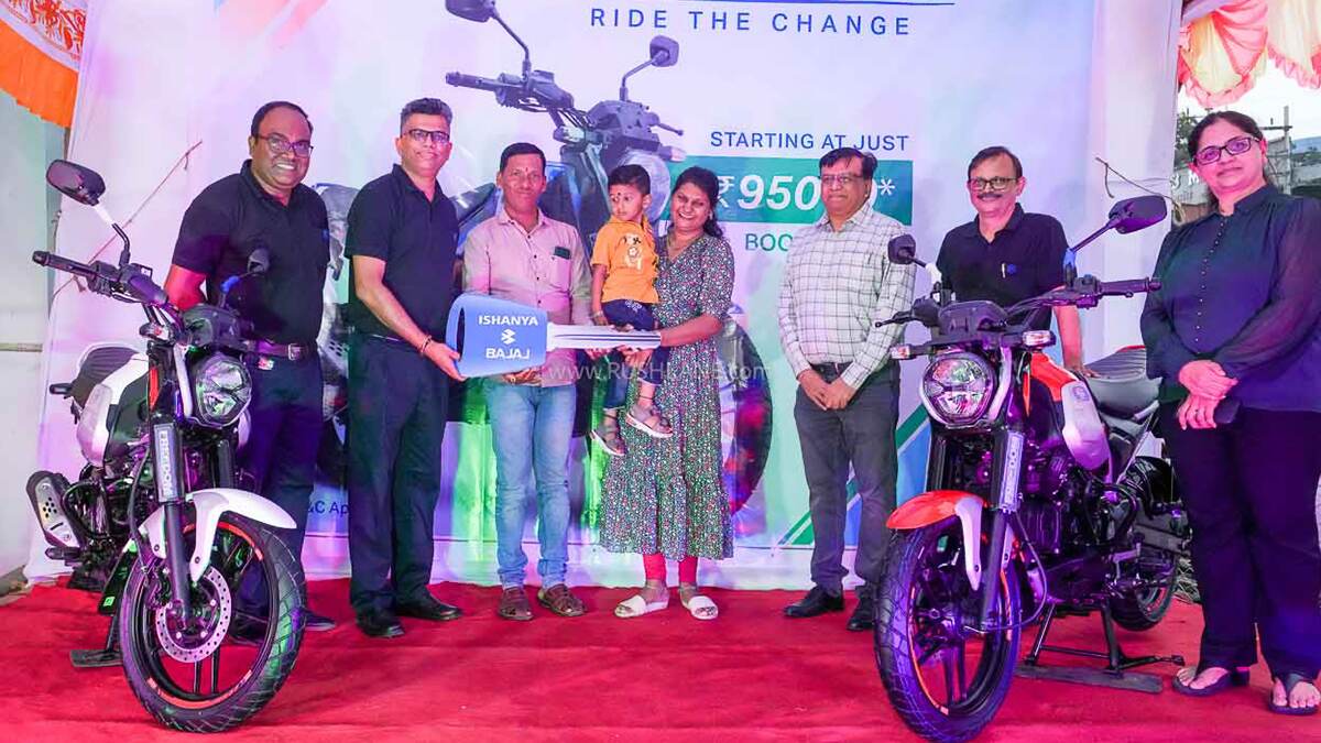 Bajaj Freedom 125 CNG Bike Bookings Open: உலகின் முதல் சிஎன்ஜி பைக்.. வாங்கிய முதல் கஸ்டமர்..!