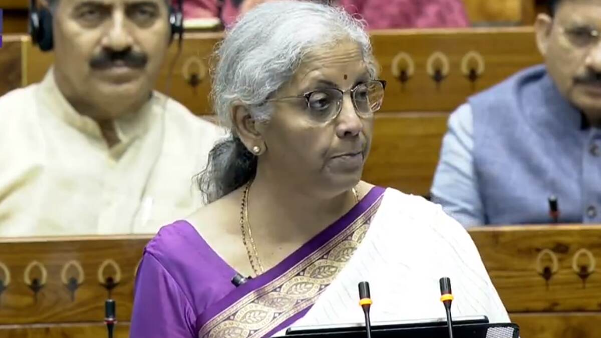 Income Tax Slabs Rate 2024: ரூ. 3 லட்சம் வரை ஆண்டு வருமானம் வாங்குபவர்களுக்கு வரி இல்லை.. வருமான வரி விகிதங்களின் மாற்றங்கள்..!