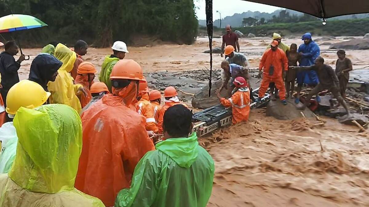 Kerala Landslide: வயநாட்டில் கடும் நிலச்சரிவு; பலி எண்ணிக்கை 89 ஆக உயர்வு.. 120 பேர் படுகாயங்களுடன் மீட்பு..!