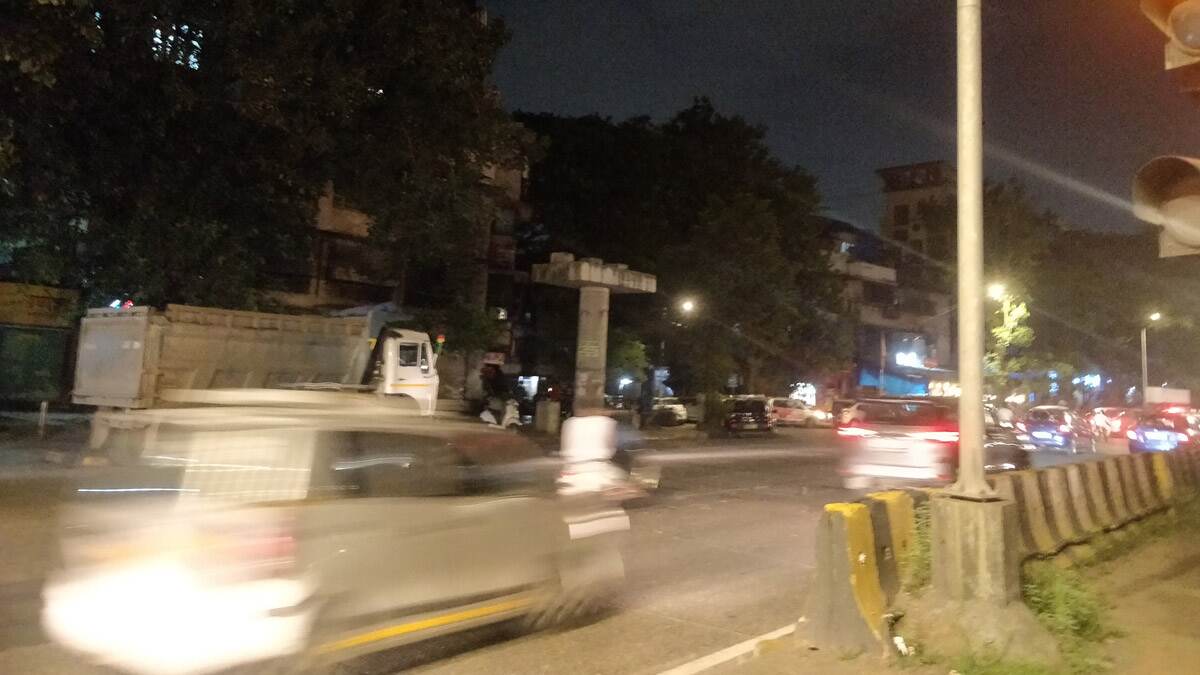 Mumbai's Sion Bridge To Be Shut: 121 ஆண்டு கால மும்பை சியோன் பாலம் மூடல்.. 2 ஆண்டுகளில் மீண்டும் கட்டப்படும்..!