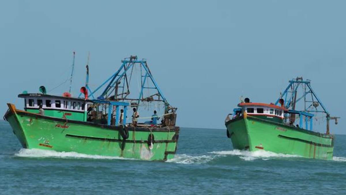 4 Fishermen Missing: இலங்கை கடற்படை மீண்டும் அட்டகாசம்; நடுக்கடலில் 4 மீனவர்கள் மாயம்.. கண்ணீரில் குடும்பத்தினர்.!