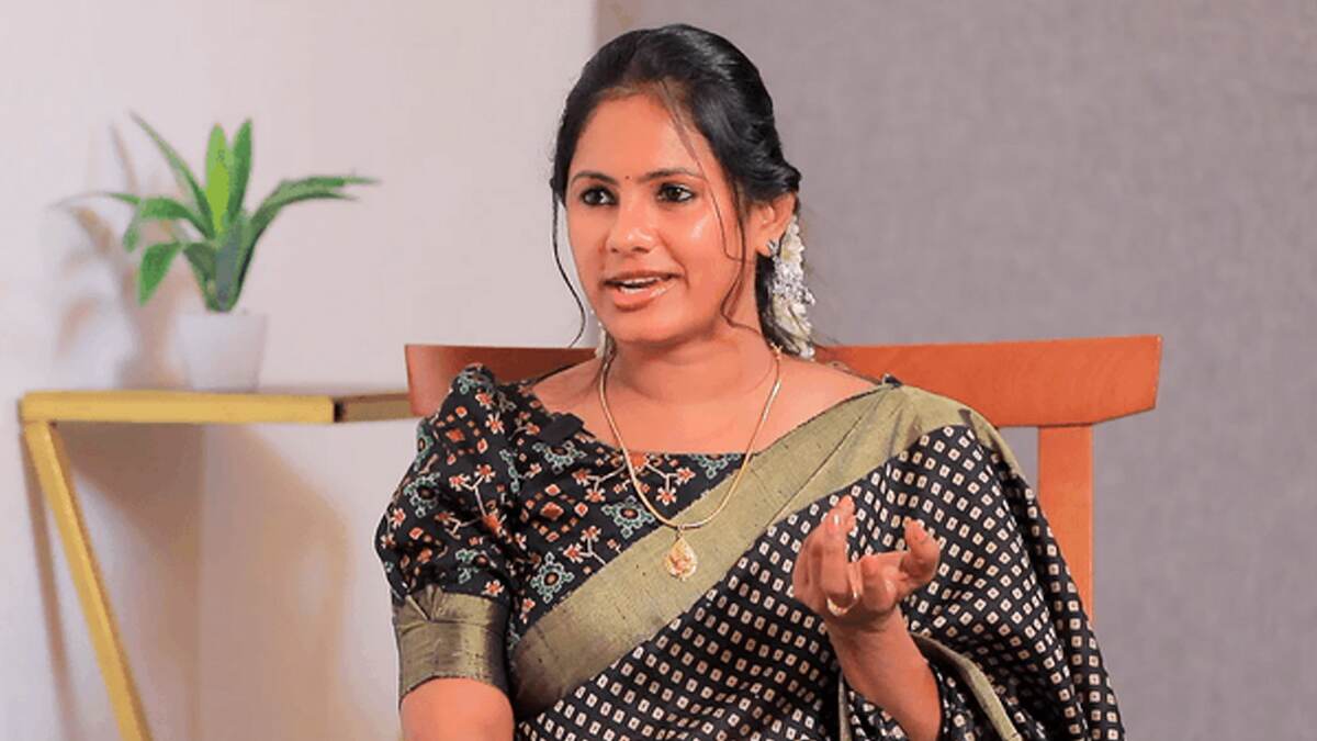 Rekha Nair: நடிகை ரேகா நாயரின் கார் ஏறி-இறங்கியதில், சாலையில் உறங்கியவர் பரிதாப பலி.. ஓட்டுநர் கைது.!