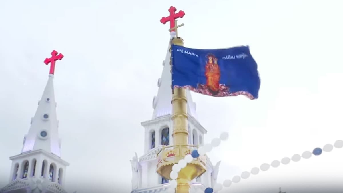 Besant Nagar Matha Temple Festival: பெசன்ட் நகர் மாதா கோவில் திருவிழா - கொடியேற்றத்துடன் தொடக்கம்..!