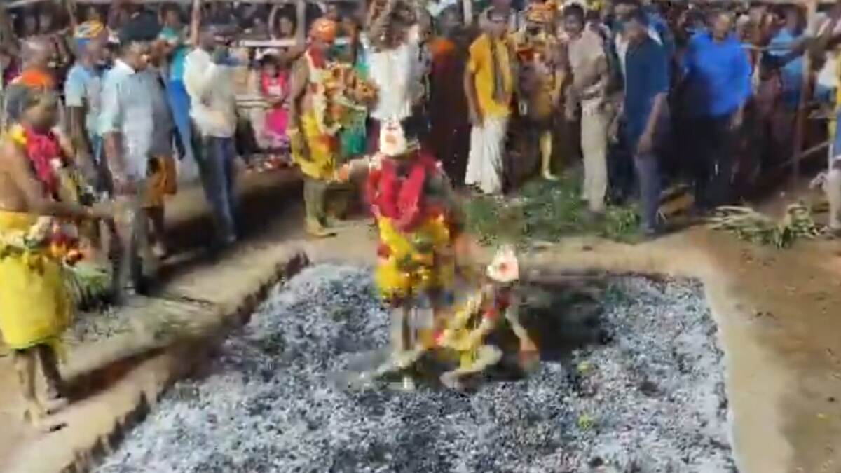 Boy Suffered Burn Injury: தீ மிதித்தபோது தவறி விழுந்து 7 வயது சிறுவன் தீக்காயம்..!