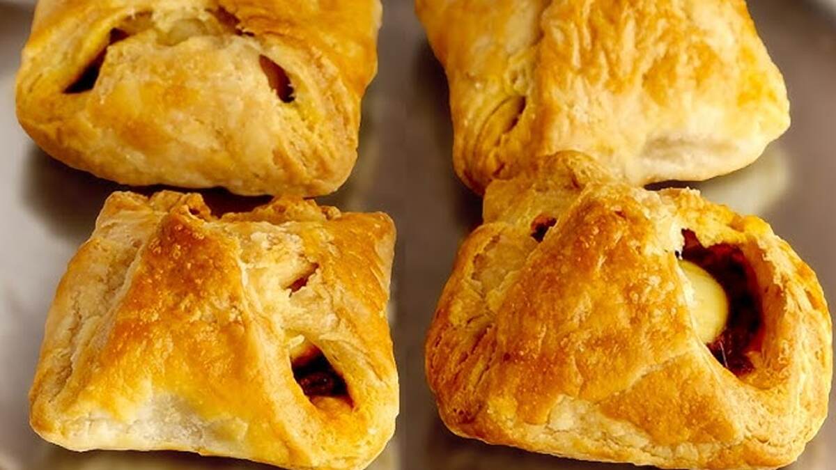 Egg Puffs Recipe: வீட்டிலேயே சுவையான முறையில் முட்டை பப்ஸ் செய்வது எப்படி..?