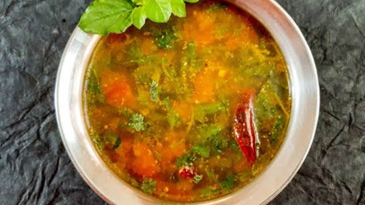 Tulasi Rasam Recipe: சளி, இருமலுக்கு அருமருந்தாக.. துளசி ரசம் செய்வது எப்படி..?