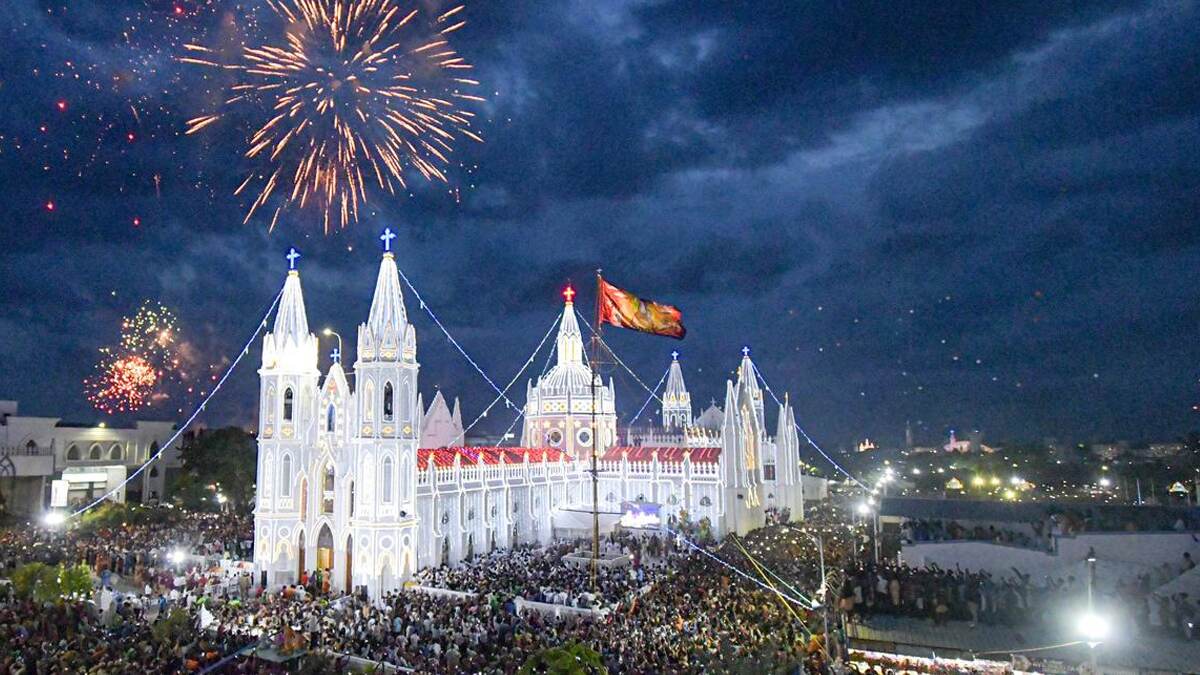 Velankanni Cathedral Festival: வேளாங்கண்ணி பேராலய திருவிழா - இன்று கொடியேற்றத்துடன் தொடக்கம்..!