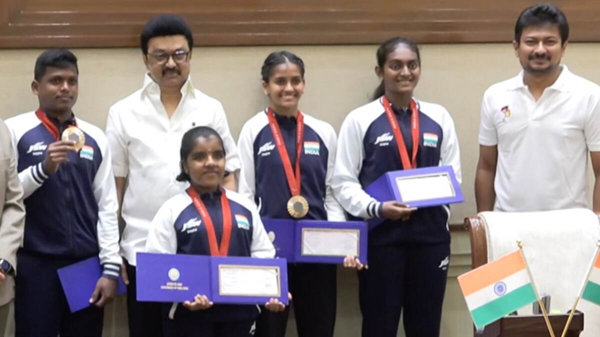 பாரா ஒலிம்பிக் போட்டியில் பதக்கம்; தமிழக வீரர்களுக்கு ரூ.5 கோடி வழங்கி கௌரவித்த தமிழ்நாடு முதல்வர் மு.க ஸ்டாலின்.!