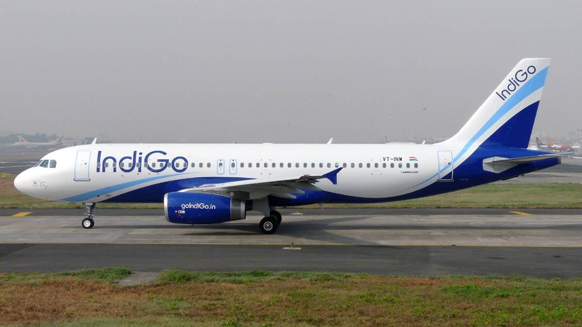 Bomb Threat to Indigo Flight: நடுவானில் பறந்த இண்டிகோ விமானத்துக்கு வெடிகுண்டு மிரட்டல்; அவசரமாக தரையிறக்கம்..!