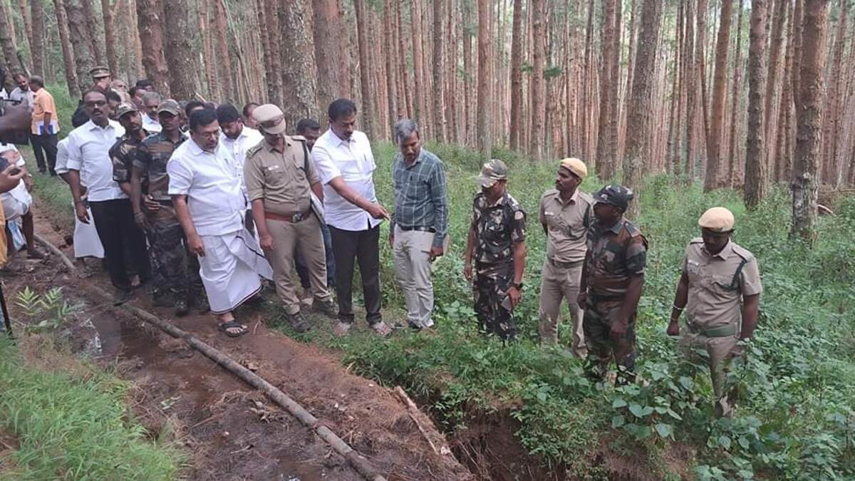 Kodaikanal Land Fissure: திரைப்பட பாணியில் திடீரென விரிசல் விழும் நிலங்கள்; கொடைக்கானலில் பகீர் சம்பவம்.. நடப்பது என்ன?.. எம்.எல்.ஏ., எம்.பி விளக்கம்.!