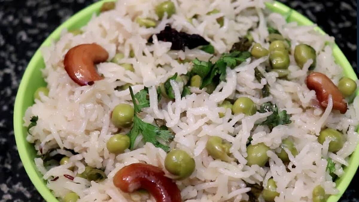 Pacha Pattani Pulao: குழந்தைகளுக்கு பிடித்த வகையில், சுவையான பச்சை பட்டாணி புலாவ்; செய்வது எப்படி?.. இல்லத்தரசிகளே செய்து அசத்துங்கள்.!