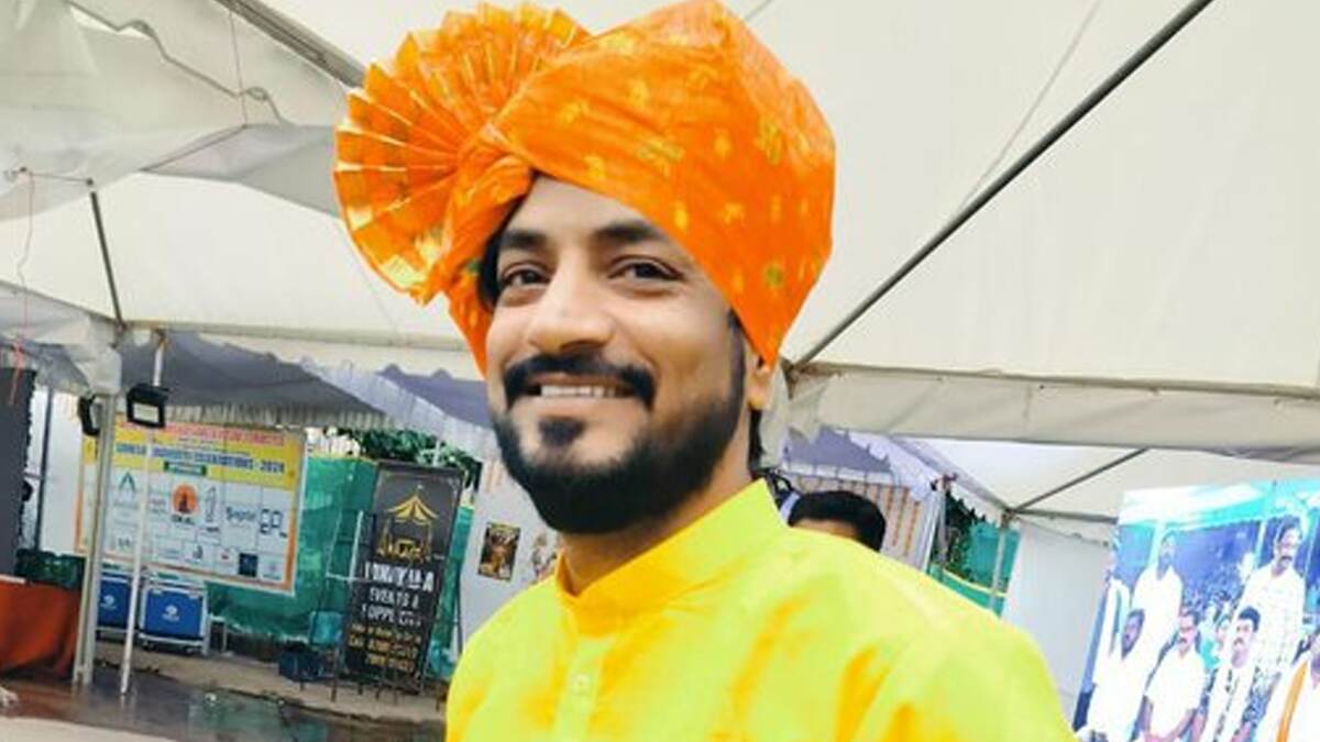 Software Engineer Dies: கணேஷ் பந்தலில் நடனமாடிய மென்பொறியாளர் மாரடைப்பால் மரணம்.. சோகத்தில் மூழ்கிய குடும்பத்தினர்..!