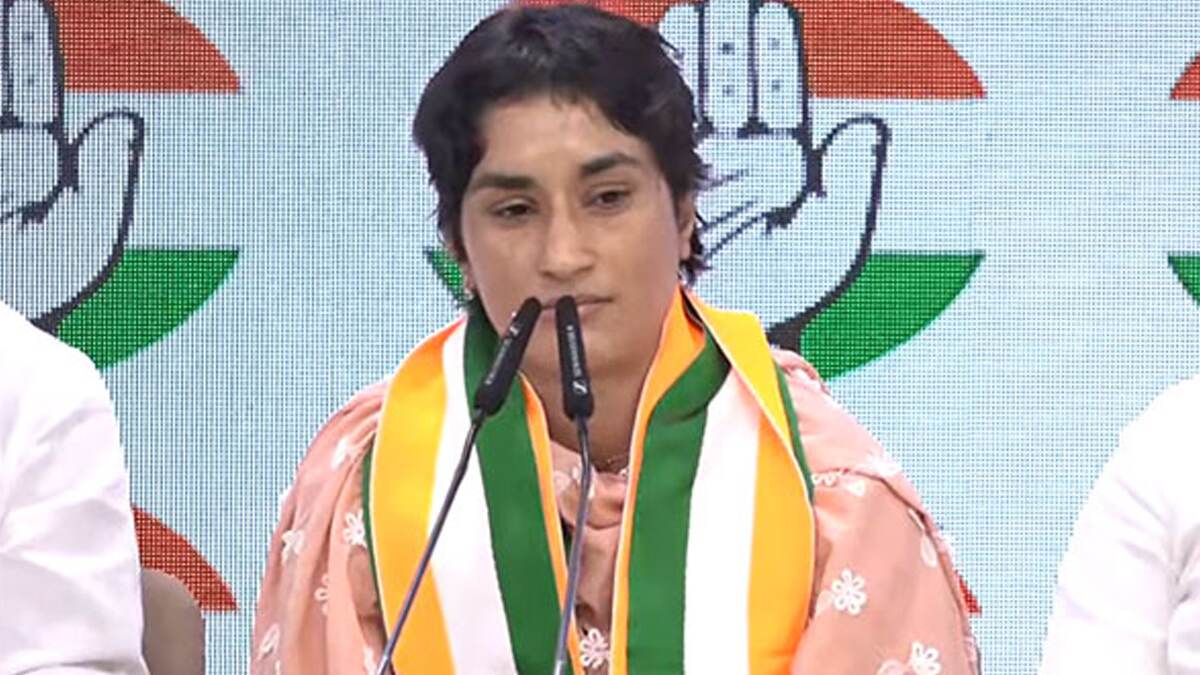 Wrestler Vinesh Phogat Turned Politician: காங்கிரஸில் இணைந்த ஒலிம்பிக் நாயகி வினேஷ் போகத்.. அரசியலில் ஜொலிப்பாரா..?