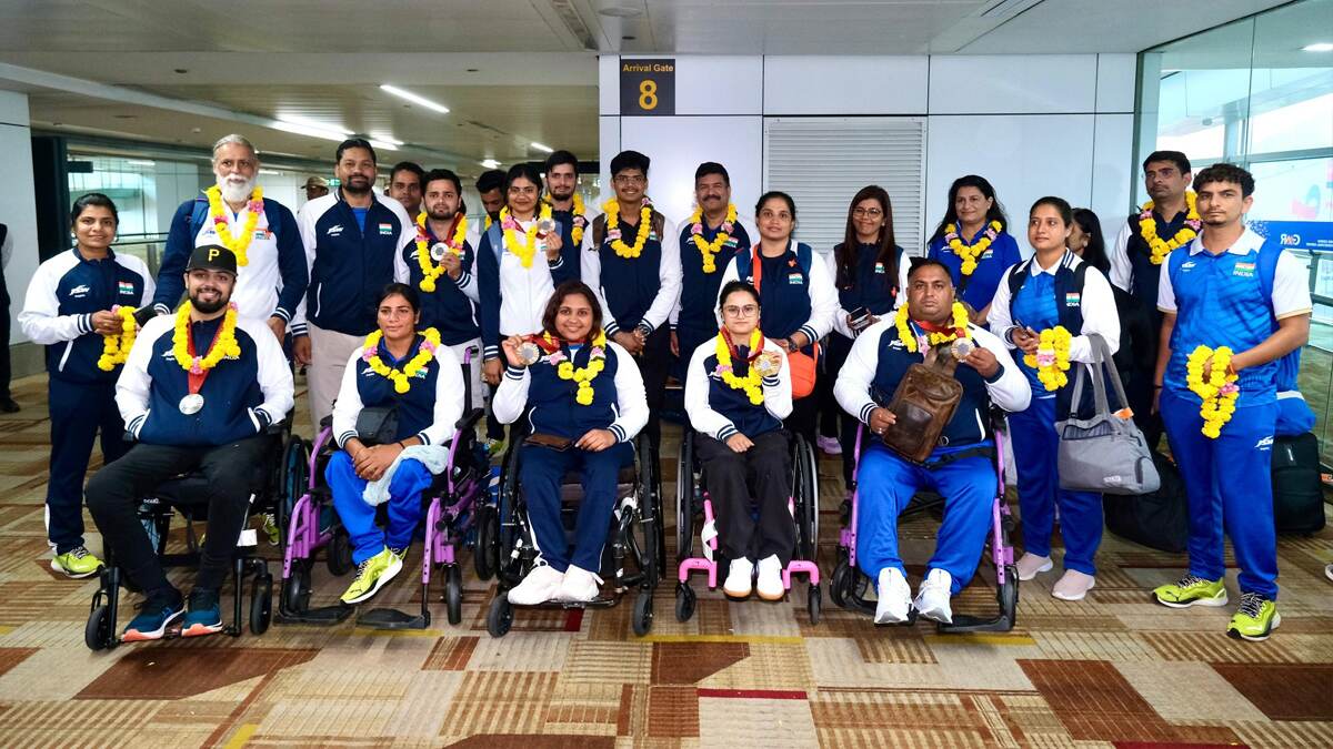 Paralympics 2024: பாராலிம்பிக்கில் 29 பதக்கங்களை வென்ற இந்தியா; தாயகம் திரும்பிய வீரர்களுக்கு உற்சாக வரவேற்பு..!