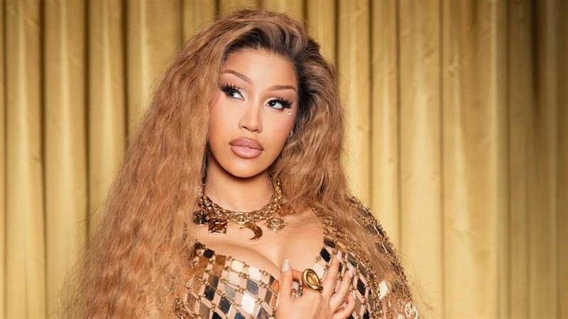 American Rapper Cardi B: பிரபல பாடகி மருத்துவமனையில் அனுமதி.. ரசிகர்கள் சோகம்..!