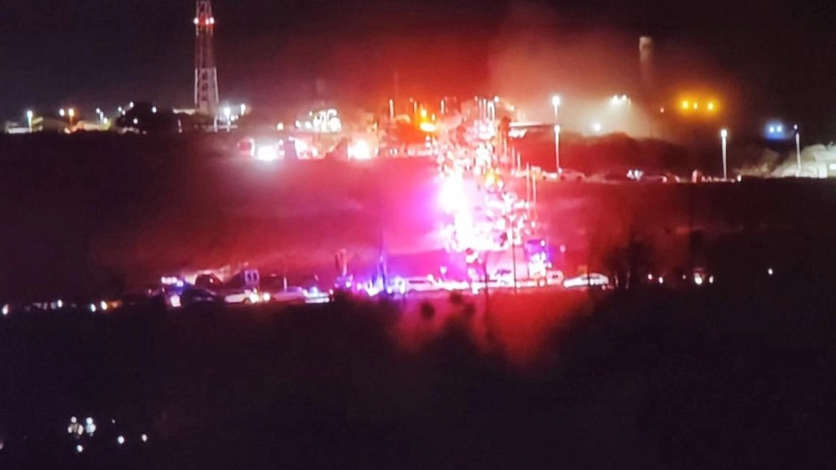 Israel Hamas War: இஸ்ரேல் – ஹமாஸ் போர்.. ஹிஸ்புல்லா அமைப்பின் திடீர் தாக்குதல்.!