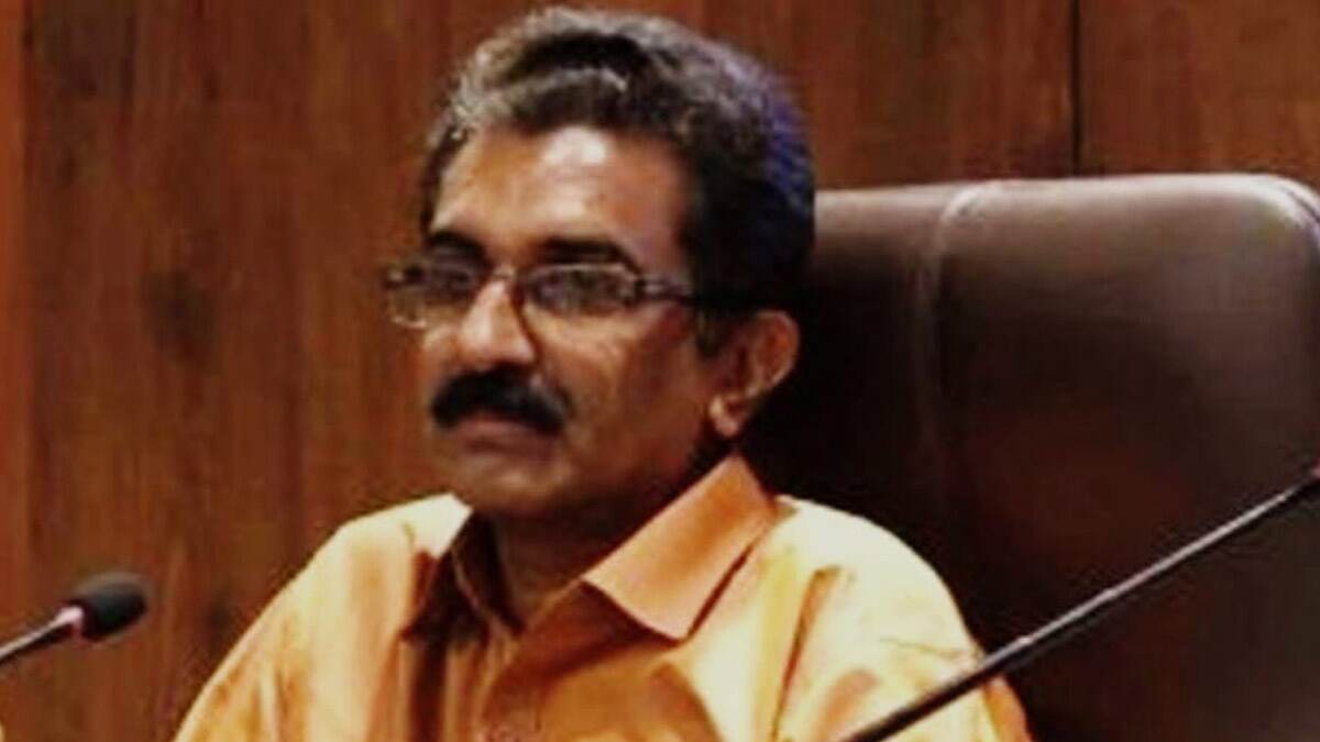 Deputy Collector Dies By Suicide: கேரளாவில் துணை கலெக்டர் தூக்கிட்டு தற்கொலை.. காரணம் என்ன..?