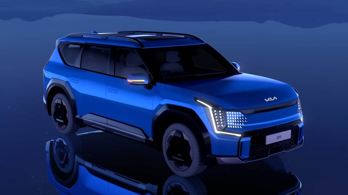 Kia EV9 Electric SUV: கியாவின் அதிரடி! 2 கார்களை களத்தில் இறக்கிய கியா.. சிறப்பம்சங்கள் என்ன தெரியுமா?!