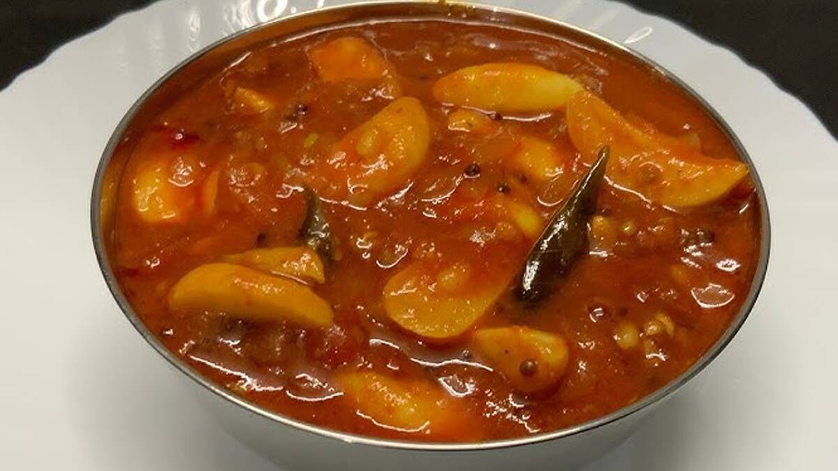 Poosanikai Puli Kuzhambu Recipe: மணமணக்கும் பூசணிக்காய் புளிக்குழம்பு சுவையாக செய்வது எப்படி..? அசத்தல் டிப்ஸ் இதோ..!