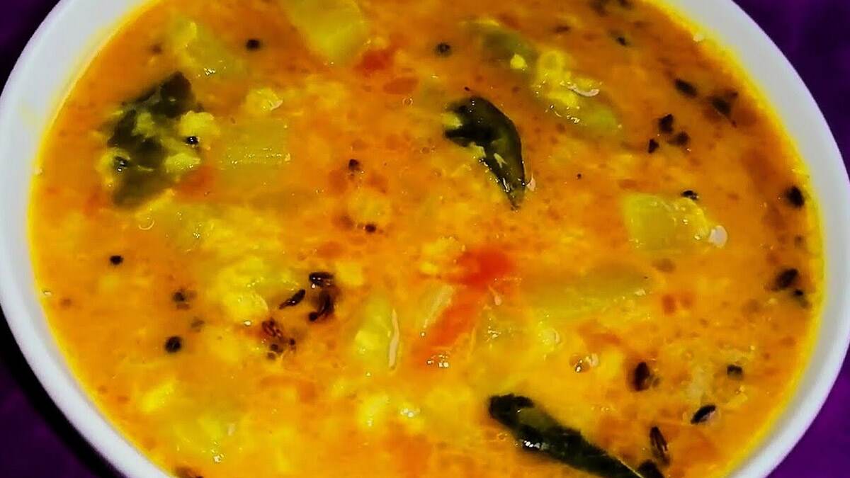 Sorakkai Paruppu Kuzhambu Recipe: சுரைக்காய் பருப்பு குழம்பு மிக சுவையாக செய்வது எப்படி..? அசத்தல் டிப்ஸ் இதோ..!