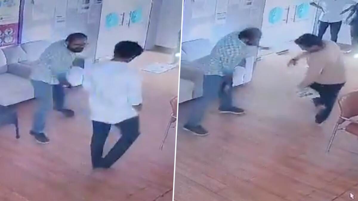 Viral Video: மாணவர்களை சரமாரியாக தாக்கி கொடுமை: வகுப்பறையில் ஆசிரியரின் அதிர்ச்சி செயல்.‌. பதறவைக்கும் காட்சிகள்.!