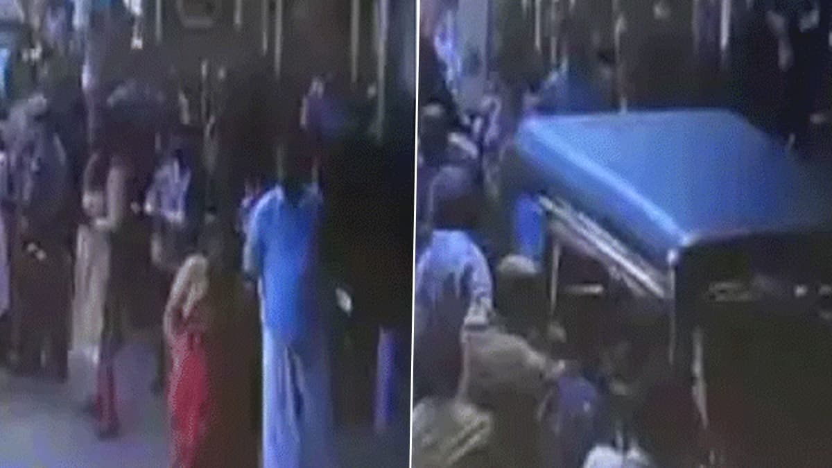 Auto Rickshaw Accident: ஆட்டோ ரிக்ஷா மோதி இளம்பெண் படுகாயம்.. அதிர்ஷ்டவசமாக உயிர்பிழைத்த குழந்தை..!