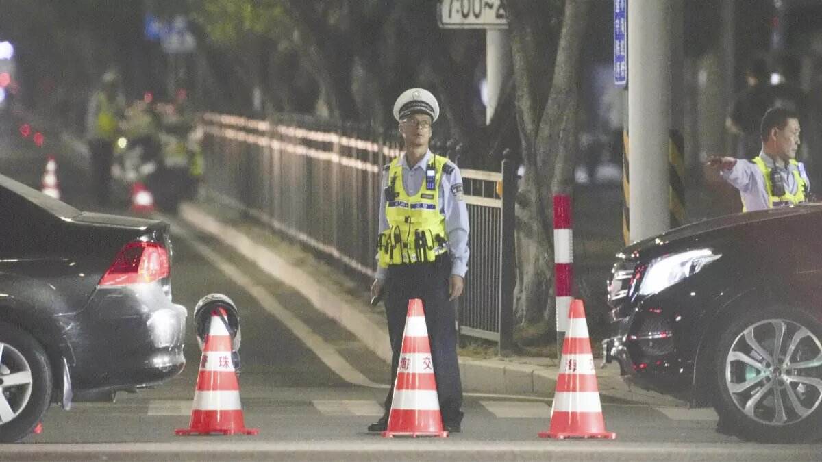 Car Accident In China: கூட்டத்திற்கு நடுவில் தறிகெட்டு புகுந்த கார்; 35 பேர் பரிதாப பலி..!