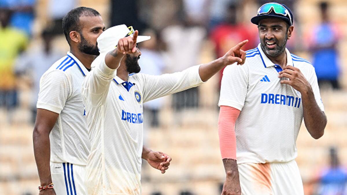 IND Vs NZ 3rd Test: நியூசிலாந்து அணி 143 ரன்கள் முன்னிலை.. ஜடேஜா, அஸ்வின் அசத்தல் பந்துவீச்சு..!