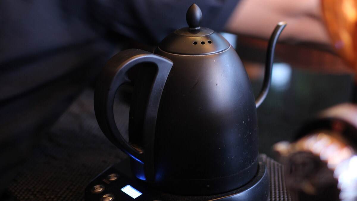 Electric Kettle Maintenance: மின்சார கிட்டில் நீண்ட நாட்களுக்கு வர வேண்டுமா? அப்போ இத பண்ணுங்க.!