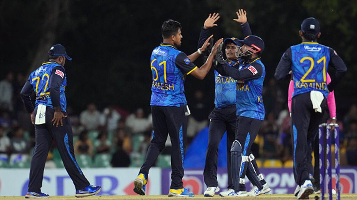 SL Vs NZ 1st ODI: 27 ஓவர் 221 ரன் இலக்கு.. இலங்கை அணி 45 ரன்கள் வித்தியாசத்தில் வெற்றி.. நியூசிலாந்து ஏமாற்றம்..!