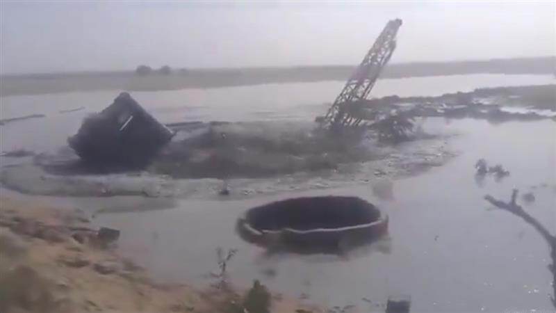 Maa Saraswati River: போர்வெல் போடும்போது ஏற்பட்ட அதிசியம்; பெருக்கெடுத்து ஓடிய நீர்.. பாலைவனத்தில் இப்படியா?
