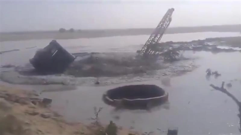 Maa Saraswati River: போர்வெல் போடும்போது ஏற்பட்ட அதிசியம்; பெருக்கெடுத்து ஓடிய நீர்.. பாலைவனத்தில் இப்படியா?