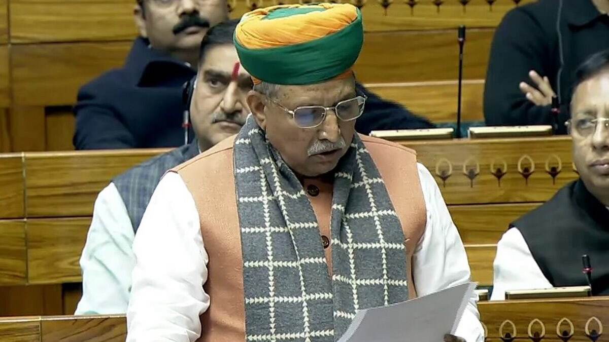 One Nation One Election Bill: மக்களவையில் 'ஒரே நாடு, ஒரே தேர்தல்' மசோதா தாக்கல்.. எதிர்க்கட்சிகள் கடும் எதிர்ப்பு.!