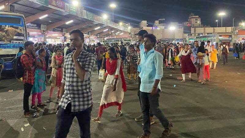 Bus station: 24 மணிநேரமும் பரபரப்புடன் இருக்கும் தமிழக பேருந்து நிலையங்கள் எவை? சுவாரசிய தகவல் இதோ.!
