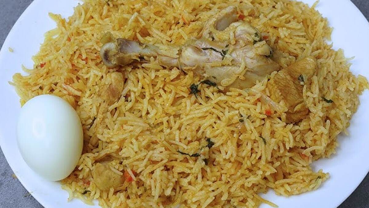 Chicken Biryani Recipe: அசத்தலான சுவையில் சிக்கன் பிரியாணி செய்வது எப்படி..? ரெசிபி டிப்ஸ் இதோ..!