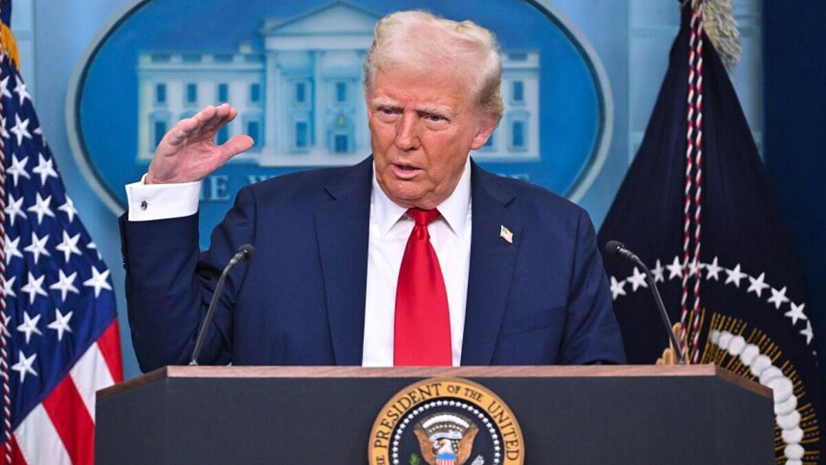 US President Donald Trump: பயணிகள் விமானம் மோதி விபத்து.. ஒபாமாவும், ஜோ பைடனுமே காரணம் – அதிபர் டிரம்ப்.!