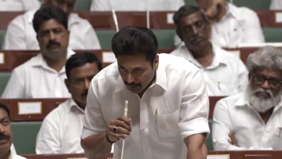 Karathey Babu: "என்னுடைய பழைய பேர் ஆர்.கே.நகர் மக்கள் கொடுத்தது" அரசியல் பேசும் ரவி மோகனின் 'கராத்தே பாபு' பட அப்டேட்..!