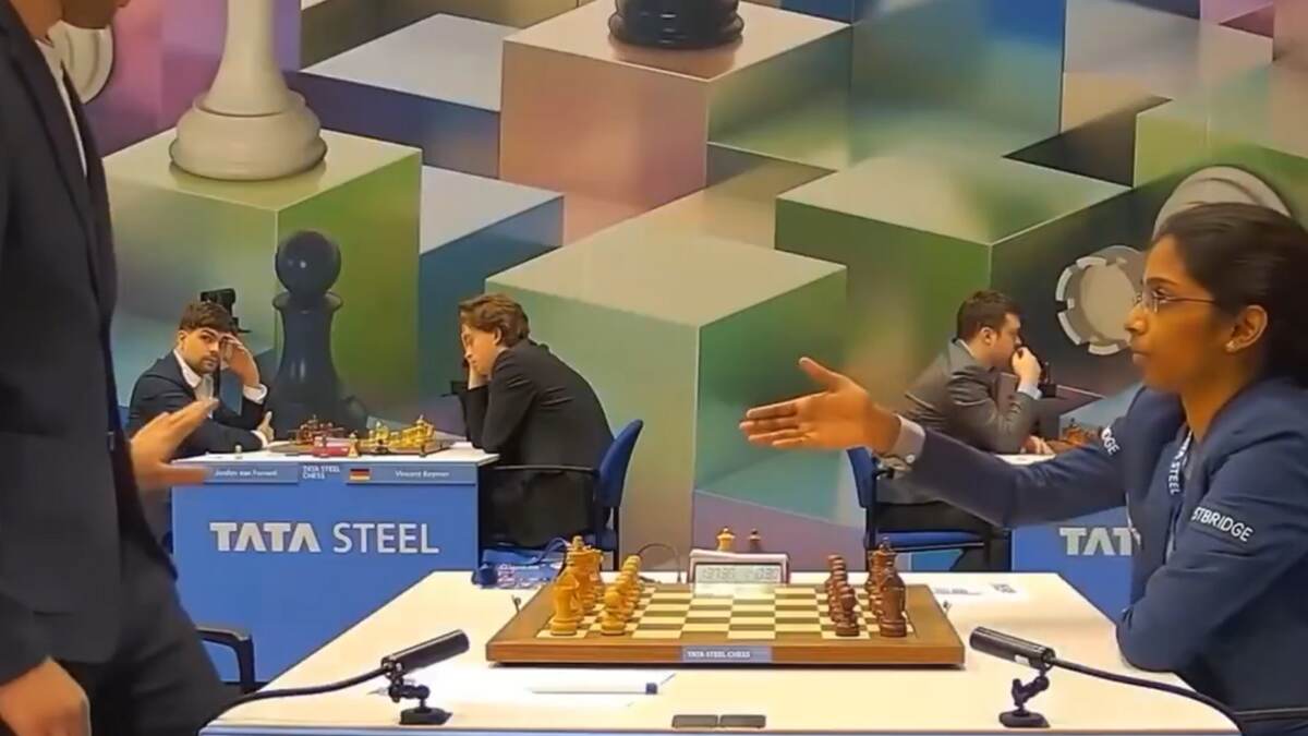 Tata Steel Chess 2025: கைகுலுக்க மறுத்த பிரபல செஸ் வீரர்.. காரணம் என்ன தெரியுமா..? விளக்கமளித்த கிராண்ட் மாஸ்டர்..!