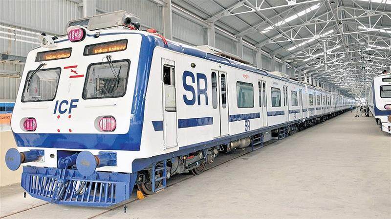 AC Electric Trains: ஏசி மின்சார ரயில் சேவை அறிவிப்பு.. சென்னை மக்களுக்கு குட் நியூஸ்..!