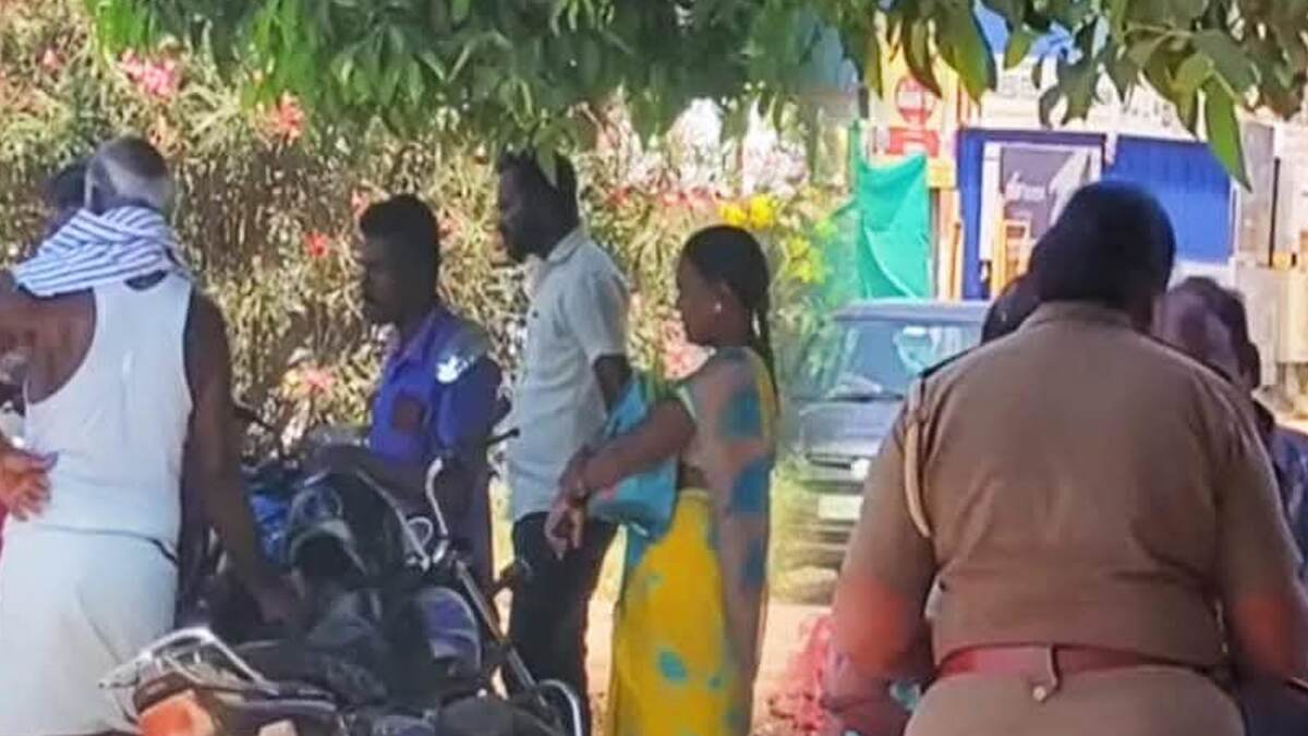Karur Shocker: பட்டப்பகலில் கல்லூரி மாணவி.. கரூரில் அதிர்ச்சி.. பதற்றத்தில் பெற்றோர்.!
